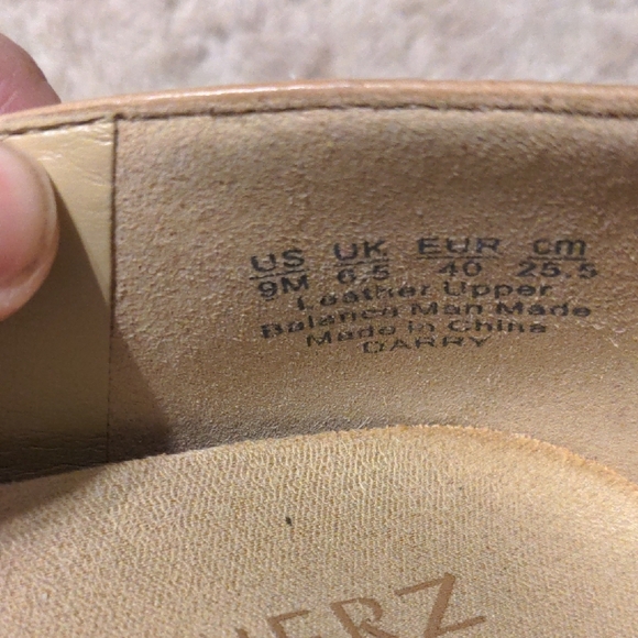 Naturalizer Women's Tan Platform Loafers - Picture 8 of 8